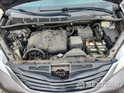 Zdjęcie 12 z 13 samochodu: 2017 TOYOTA SIENNA LE VIN:5TDKZ3DC7HS841911 - miniatura