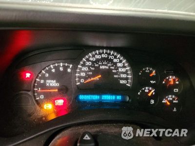 Zdjęcie 9 z 12 samochodu: 2005 GMC NEW SIERRA K1500 VIN:2GTEK19B551352089 - miniatura