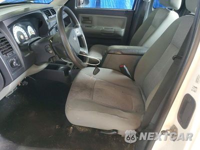Zdjęcie 7 z 12 samochodu: 2011 DODGE DAKOTA SLT VIN:1D7RE3BK2BS581815 - miniatura