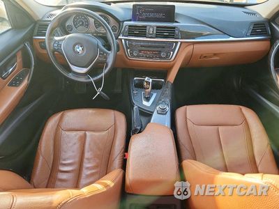 Zdjęcie 8 z 12 samochodu: 2013 BMW 328 XI VIN:WBA3B3C53DF530740 - miniatura