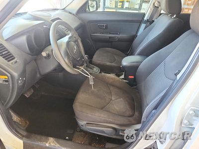 Zdjęcie 7 z 12 samochodu: 2013 KIA SOUL BASE VIN:KNDJT2A50D7777079 - miniatura