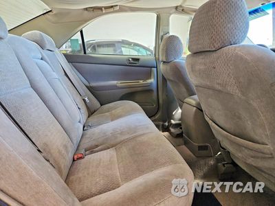 Zdjęcie 10 z 12 samochodu: 2002 TOYOTA CAMRY LE VIN:4T1BE32K62U110505 - miniatura
