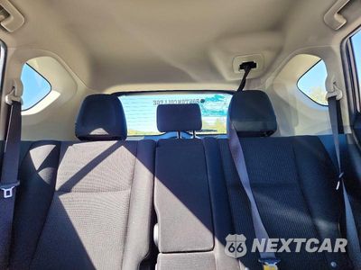 Zdjęcie 10 z 13 samochodu: 2017 TOYOTA RAV4 LE VIN:JTMBFREVXHJ171473 - miniatura