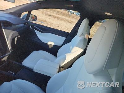 Zdjęcie 8 z 14 samochodu: 2019 TESLA MODEL X VIN:5YJXCBE43KF203305 - miniatura