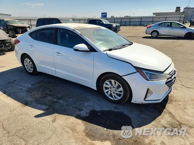 Czwarte zdjęcie samochodu z boku: 2019 HYUNDAI ELANTRA SE VIN:5NPD74LF6KH455834 - miniatura