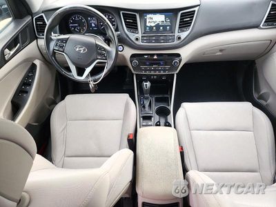 Zdjęcie 8 z 13 samochodu: 2018 HYUNDAI TUCSON VALUE VIN:KM8J3CA26JU816374 - miniatura