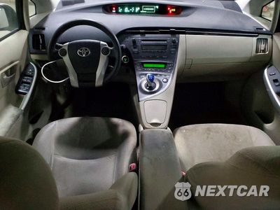 Zdjęcie 8 z 12 samochodu: 2010 TOYOTA PRIUS II VIN:JTDKN3DU3A0027090 - miniatura