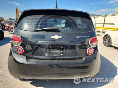 Zdjęcie 6 z 12 samochodu: 2015 CHEVROLET SONIC LT VIN:1G1JC6SH1F4181055 - miniatura