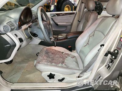 Zdjęcie 7 z 12 samochodu: 2004 MERCEDES-BENZ C 240 VIN:WDBRF61J24E018636 - miniatura