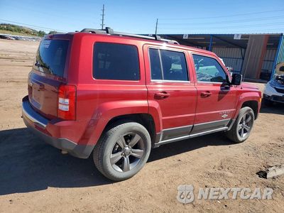 Trzecie zdjęcie samochodu z tyłu: 2014 JEEP PATRIOT LATITUDE VIN:1C4NJRFB2ED588533 - miniatura