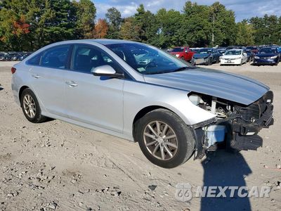 Czwarte zdjęcie samochodu z boku: 2018 HYUNDAI SONATA SE VIN:5NPE24AF9JH605407 - miniatura