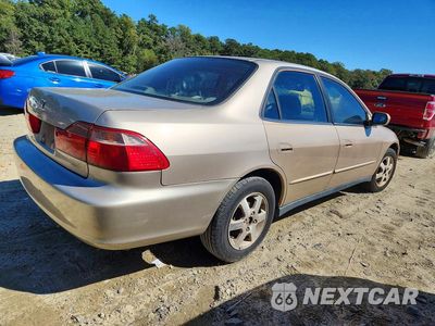 Trzecie zdjęcie samochodu z tyłu: 2000 HONDA ACCORD SE VIN:1HGCG6693YA075154 - miniatura