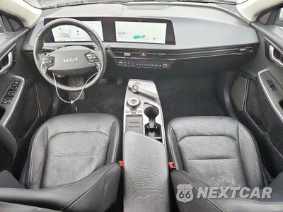 Zdjęcie 8 z 13 samochodu: 2023 KIA EV6 WIND VIN:KNDC34LAXP5602207 - miniatura