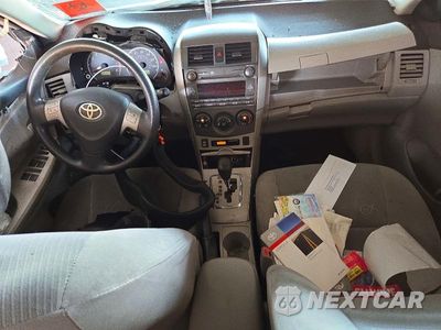 Zdjęcie 8 z 12 samochodu: 2011 TOYOTA COROLLA LE VIN:2T1BU4EE0BC645863 - miniatura