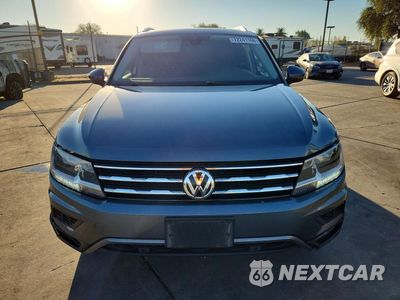 Piąte zdjęcie samochodu w środku: 2020 VOLKSWAGEN TIGUAN SE VIN:3VV2B7AX7LM110229 - miniatura