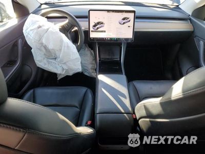 Zdjęcie 8 z 12 samochodu: 2021 TESLA MODEL Y VIN:5YJYGDEE9MF097748 - miniatura