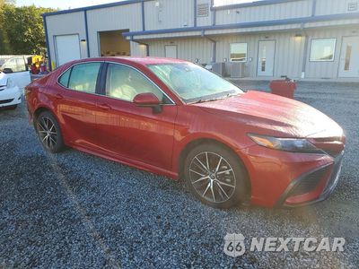 Czwarte zdjęcie samochodu z boku: 2021 TOYOTA CAMRY SE VIN:4T1G11AK9MU484083 - miniatura