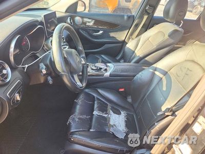 Zdjęcie 7 z 12 samochodu: 2015 MERCEDES-BENZ C 300 VIN:55SWF4JB4FU045015 - miniatura