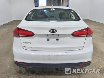Zdjęcie 6 z 12 samochodu: 2018 KIA FORTE LX VIN:3KPFL4A77JE210639 - miniatura