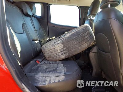Zdjęcie 11 z 14 samochodu: 2016 JEEP RENEGADE LIMITED VIN:ZACCJBDT2GPC61306 - miniatura