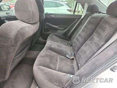 Zdjęcie 10 z 12 samochodu: 2007 HONDA ACCORD VALUE VIN:JHMCM56137C010897 - miniatura