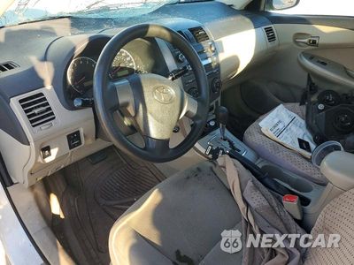 Zdjęcie 8 z 12 samochodu: 2011 TOYOTA COROLLA LE VIN:2T1BU4EEXBC703672 - miniatura