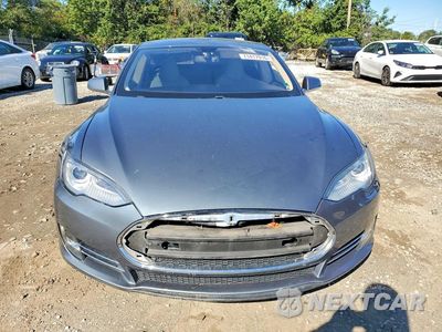 Piąte zdjęcie samochodu w środku: 2013 TESLA MODEL S VIN:5YJSA1BC2DFP11208 - miniatura
