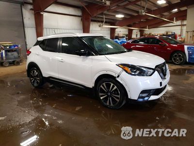 Czwarte zdjęcie samochodu z boku: 2020 NISSAN KICKS SR VIN:3N1CP5DV0LL552894 - miniatura