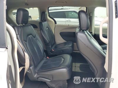 Zdjęcie 11 z 13 samochodu: 2019 CHRYSLER PACIFICA TOURING L VIN:2C4RC1BGXKR651465 - miniatura