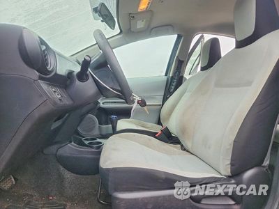 Zdjęcie 7 z 12 samochodu: 2012 TOYOTA PRIUS C ONE VIN:JTDKDTB30C1504598 - miniatura