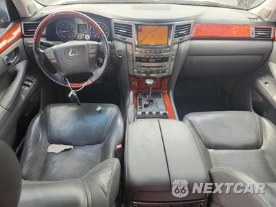 Zdjęcie 8 z 13 samochodu: 2010 LEXUS LX 570 VIN:JTJHY7AX0A4041266 - miniatura