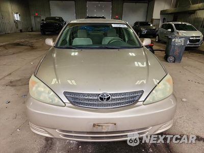Piąte zdjęcie samochodu w środku: 2004 TOYOTA CAMRY LE VIN:4T1BE32K64U868251 - miniatura
