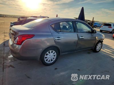 Trzecie zdjęcie samochodu z tyłu: 2012 NISSAN VERSA 1.6 S VIN:3N1CN7AP6CL904609 - miniatura