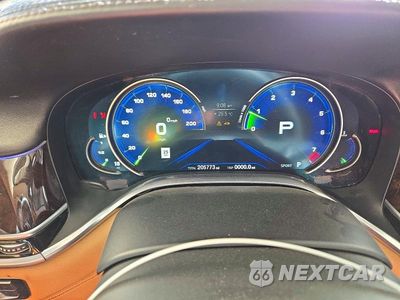 Zdjęcie 9 z 12 samochodu: 2016 BMW 750 XI VIN:WBA7F2C51GG418081 - miniatura