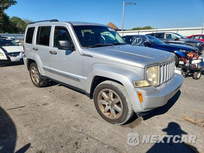 Czwarte zdjęcie samochodu z boku: 2012 JEEP LIBERTY SPORT VIN:1C4PJMAK4CW181785 - miniatura