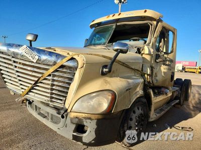 Zdjęcie 13 z 13 samochodu: 2013 FREIGHTLINER CASCADIA SEMI TRUCK VIN:1FUJGEBG1DLFG7093 - miniatura