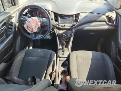 Zdjęcie 8 z 13 samochodu: 2018 CHEVROLET TRAX LS VIN:KL7CJKSB3JB699132 - miniatura