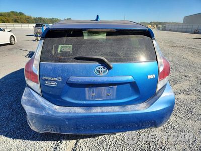 Zdjęcie 6 z 12 samochodu: 2015 TOYOTA PRIUS C TWO VIN:JTDKDTB30F1101564 - miniatura