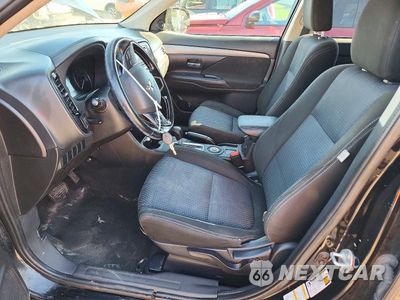 Zdjęcie 7 z 13 samochodu: 2016 MITSUBISHI OUTLANDER SE VIN:JA4AZ3A37GZ017687 - miniatura