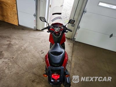 Zdjęcie 6 z 9 samochodu: 2013 HONDA PCX 150 VIN:MLHKF1217D5008024 - miniatura