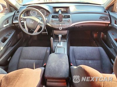 Zdjęcie 8 z 12 samochodu: 2011 HONDA ACCORD LX VIN:1HGCP2F34BA115043 - miniatura