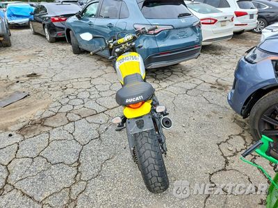 Czwarte zdjęcie samochodu z boku: 2016 DUCATI SCRAMBLER 800 VIN:ML015ANM7GT005891 - miniatura