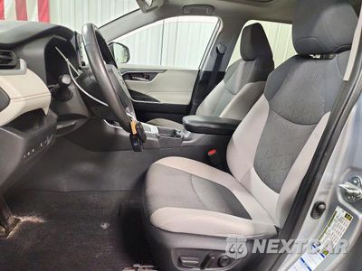 Zdjęcie 7 z 13 samochodu: 2021 TOYOTA RAV4 HYBRID XLE VIN:2T3R6RFV5MW003913 - miniatura