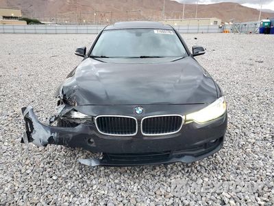 Piąte zdjęcie samochodu w środku: 2018 BMW 320 XI VIN:WBA8A3C58JA357489 - miniatura