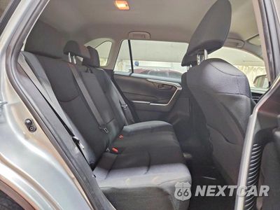 Zdjęcie 11 z 13 samochodu: 2019 TOYOTA RAV4 LE VIN:JTMF1RFV1KJ021029 - miniatura