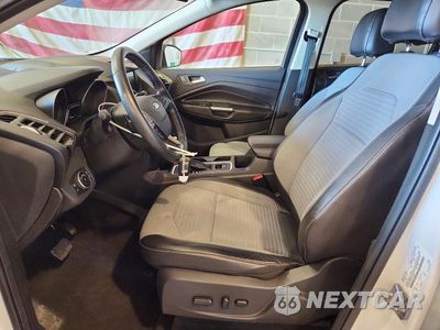 Zdjęcie 7 z 12 samochodu: 2017 FORD ESCAPE TITANIUM VIN:1FMCU0JD3HUA03963 - miniatura
