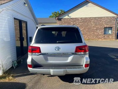Zdjęcie 7 z 14 samochodu: 2018 TOYOTA LAND CRUISER BASE VIN:JTMCY7AJ7J4071759 - miniatura