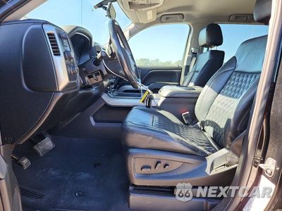 Zdjęcie 7 z 12 samochodu: 2018 CHEVROLET SILVERADO K1500 LT VIN:3GCUKREC7JG528991 - miniatura