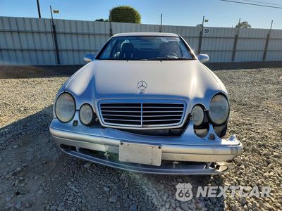 Piąte zdjęcie samochodu w środku: 2000 MERCEDES-BENZ CLK 430 VIN:WDBLJ70G4YF132847 - miniatura