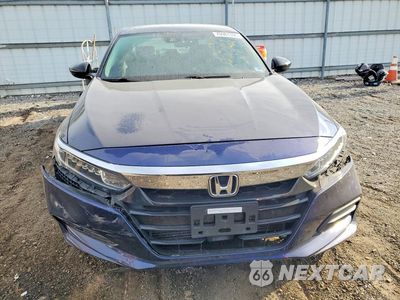 Piąte zdjęcie samochodu w środku: 2018 HONDA ACCORD LX VIN:1HGCV1F13JA059190 - miniatura